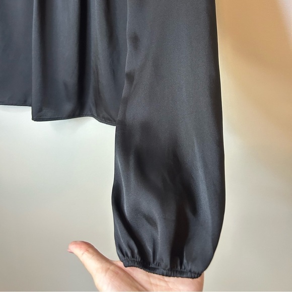 Express High Ruffle Neck Balloon Sleeve Crop Blouse Black - Picture 3 of 7